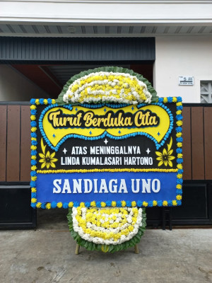 Papan Bunga Duka di Batu Plat
